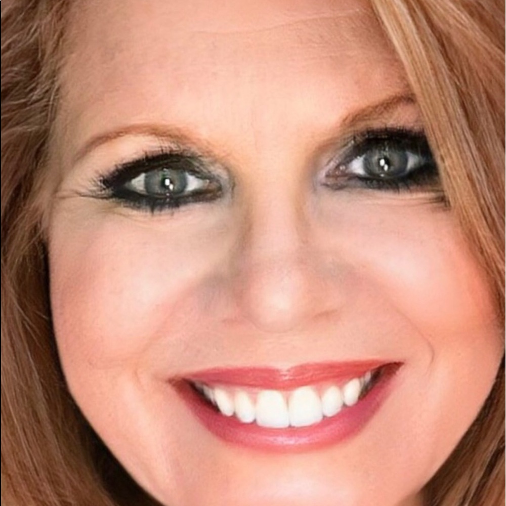Meet your Posher, Renee
